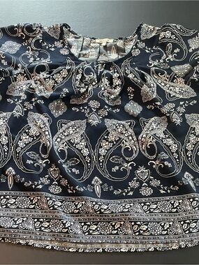 bleuh ciel Black and White Paisley-Print Blouse
